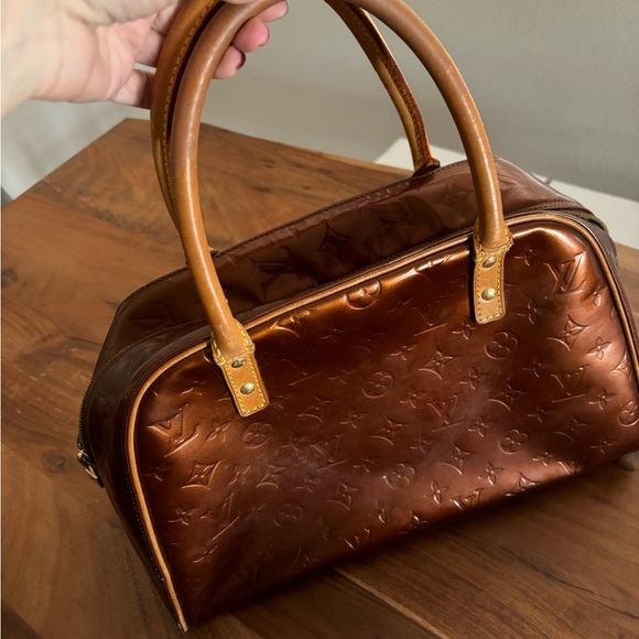 Louis Vuitton EUC Vernis Boston bag in bronze -Authentic - Picture 6 of 8